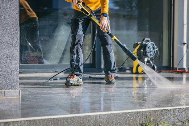 Why Choose Our Certified Pressure Washing Experts for Your Project Needs in Caryville, TN?